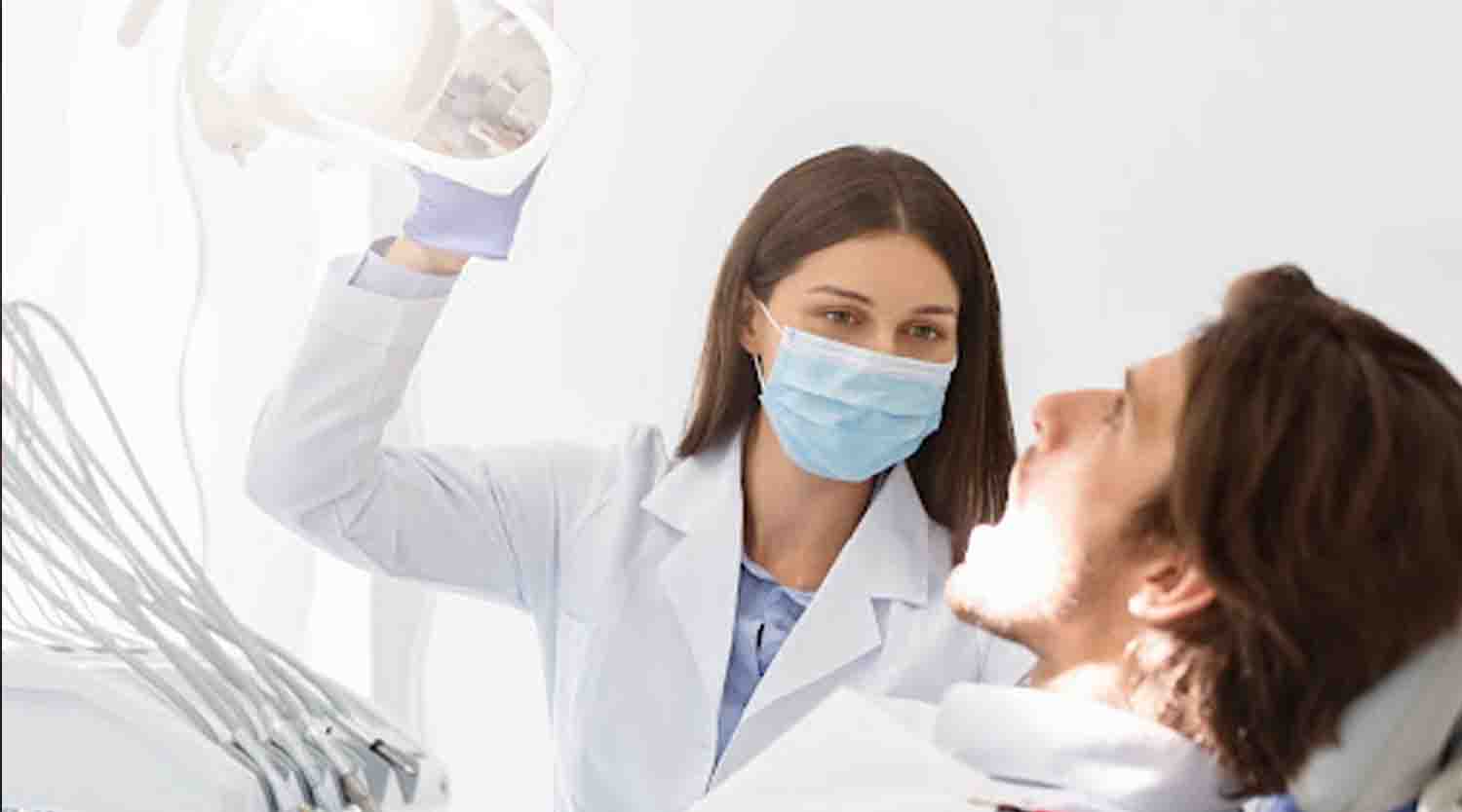 Dentista con un paciente